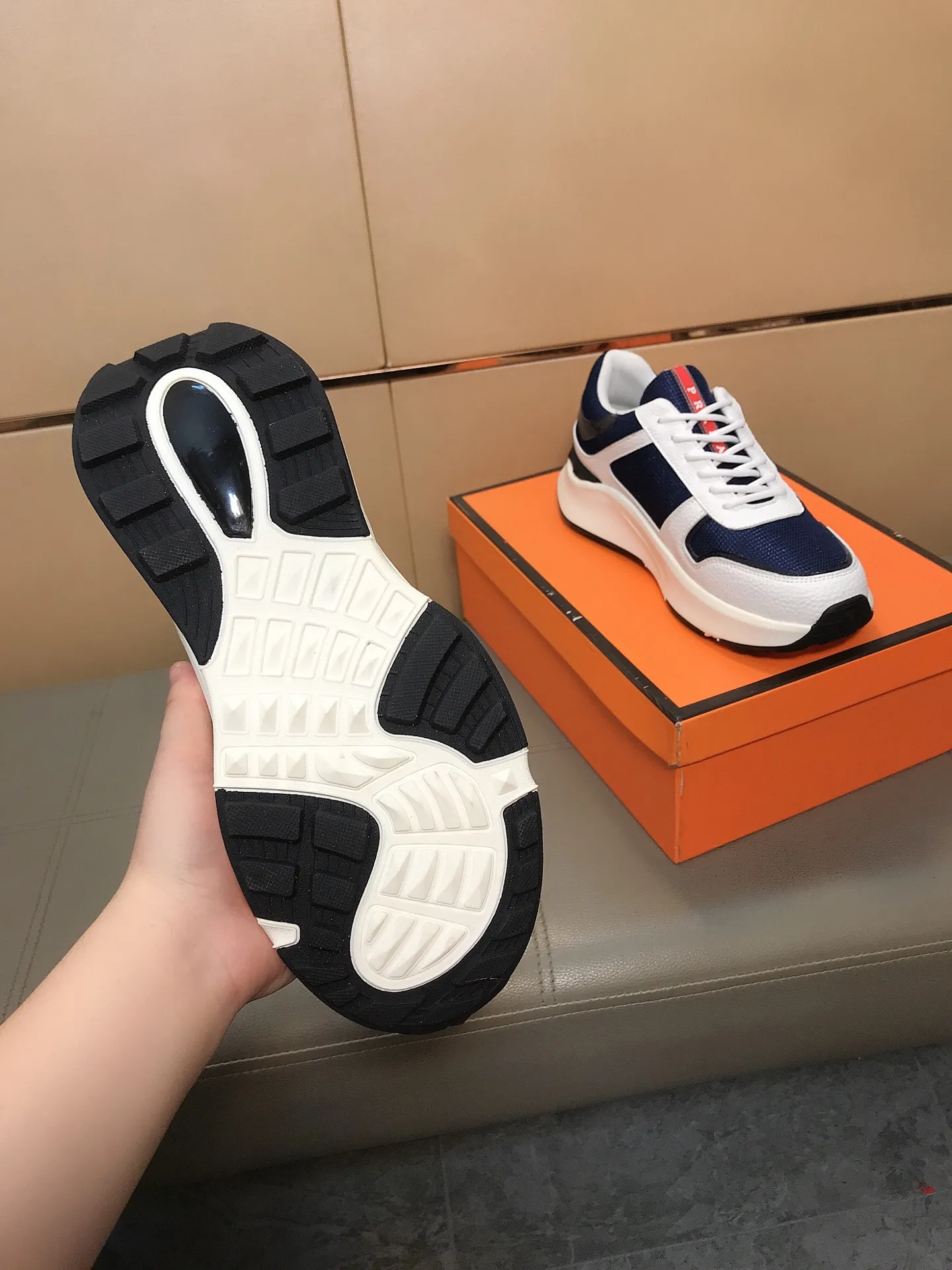 Ex-factory price 442 💎💎🆕Prada's latest casual and fashionable men's shoes👟hot style💥simple and elegant style, exclusive for trendy men. Unique latest brand elements👑, fashionable and generous, imported cowhide stitching and breathable fabrics, comfortable lining + sheepskin feet, super comfortable and wear-resistant outsole, classic model taken in kind, size: 38-44